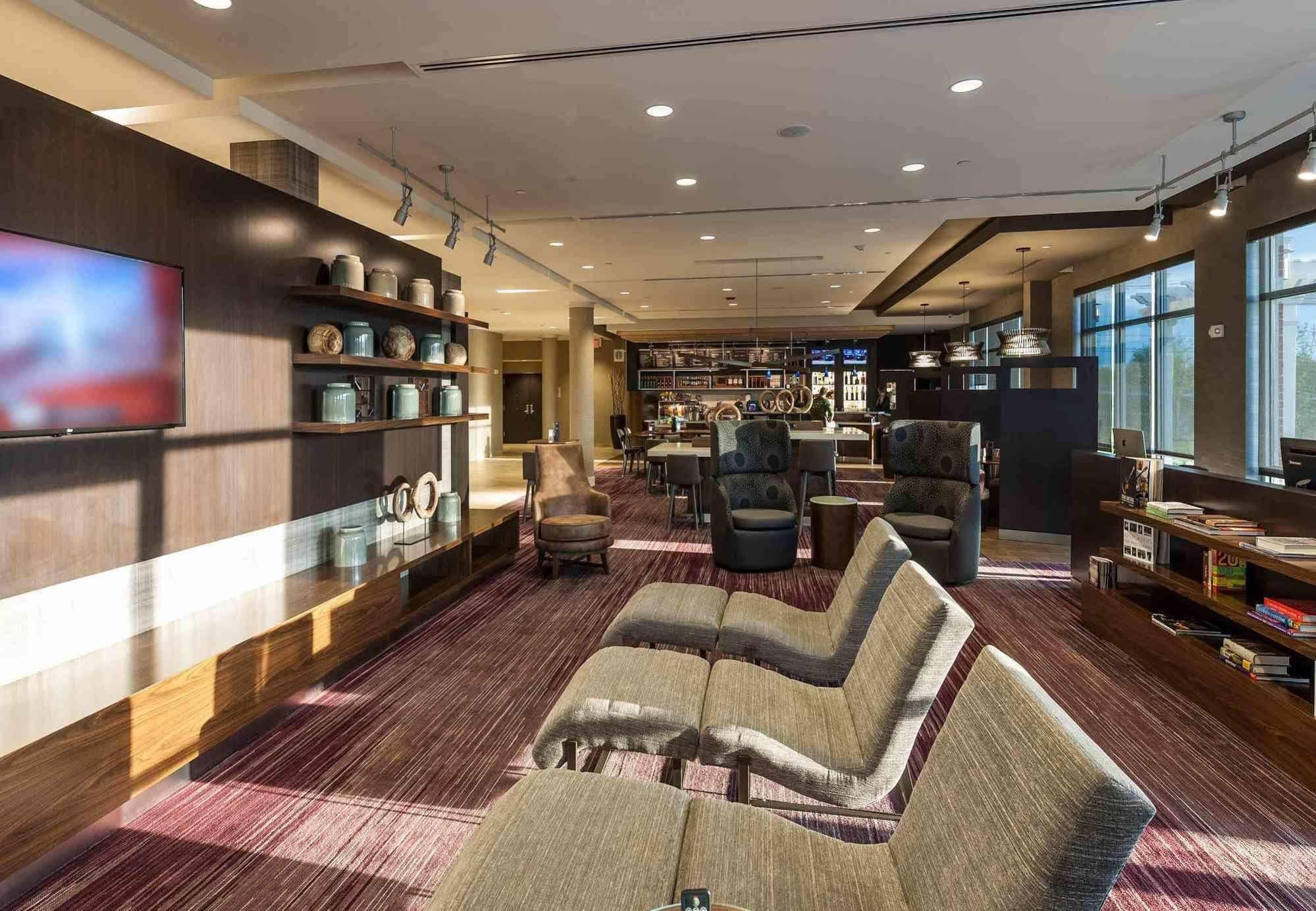 Courtyard By Marriott Boston Littleton Hotel Exterior photo